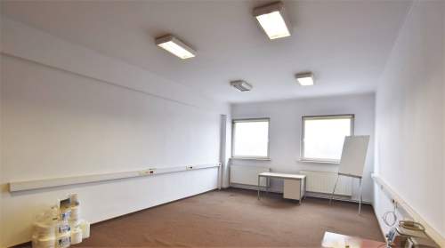 Biura - 3 pomieszczenia - 96 m2- parking, ochrona