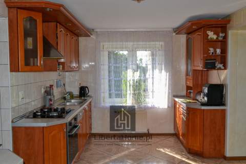    Dom do zamieszkania i inwestycji   8 pokoi   340m2   