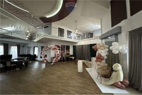 Hotel z Restauracją trasa 735 przy węźle S7