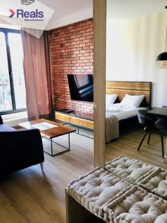 Lux studio w apartamentowcu Nowolipki.