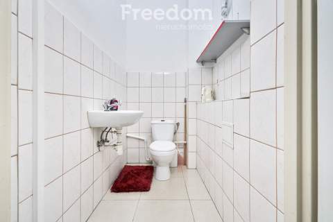 Przestronny lokal w dobrej lokalizacji