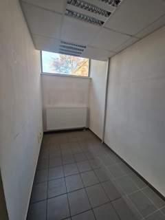 Lokal handlowo-usługowy na wynajem w centrum Konina 138m2