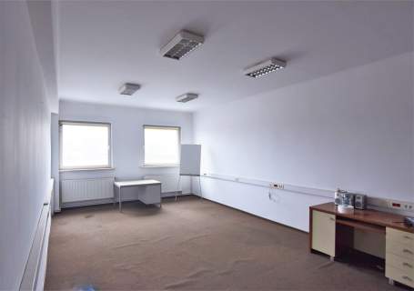 Biura - 3 pomieszczenia - 96 m2- parking, ochrona
