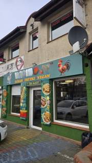 Lokal handlowy/gastronomiczny - parter budynku