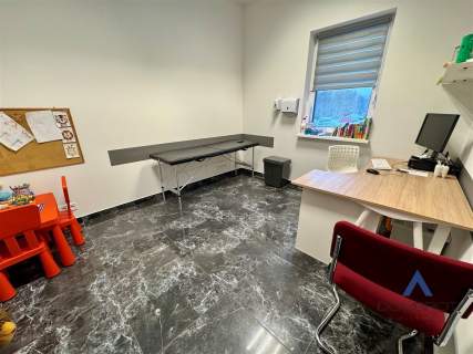 KOMFORTOWY LOKAL USŁUGOWY. PARTER 