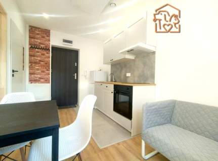 Wynajmę jasne 2 pokoje, pet friendly, Skarbnika 21