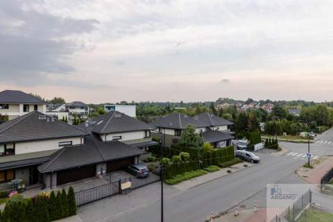 Dwupoziomowy apartament w świetnej lokalizacji.