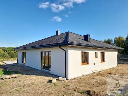 Bliźniak oddzielony wiatą Siemianice ul.Złota
