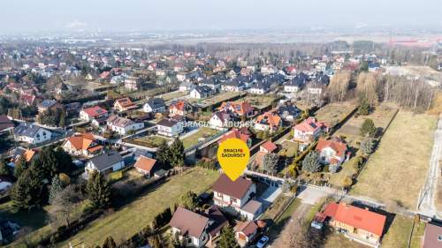 3 pok z ogródkiem - Śledziejowice.