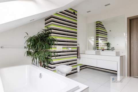 Dwupoziomowy apartament w świetnej lokalizacji.