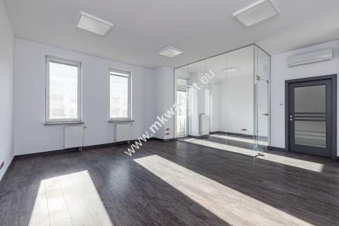 LUX 320m BIURO Z 3 GARAŻAMI w BIUROWCU PRZY METRZE