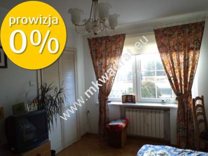 Dom z dużą działką. Też dla firmy.