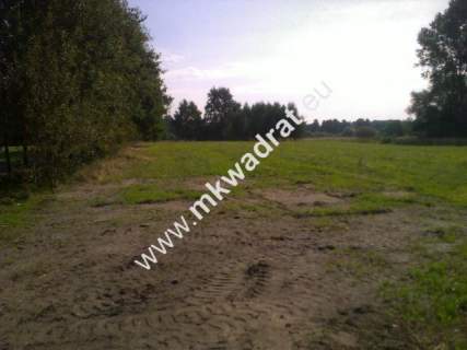 Działki położone w linii prostej ok. 2,5km od A2
