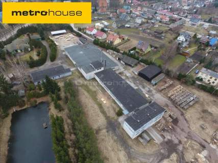 Hale produkcyjne na 2 ha działce z domem 350 m kw.