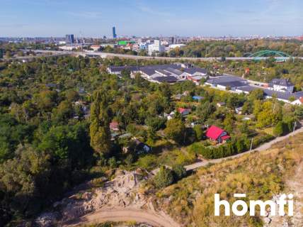 Wilcza-teren inwestycyjny z budynkiem do rozbiórki