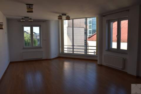 Mieszkanie w kamienicy 126 m2 na Rynku Sanockim