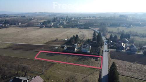 Działka budowlana z mediami w Korczynie, 1701 m2