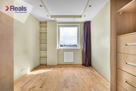 3 pokoje oddzielna kuchnia apartamentowiec Stegny
