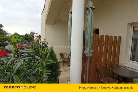 SŁONECZNY APARTAMENT W USTCE 700 METRÓW OD MORZA