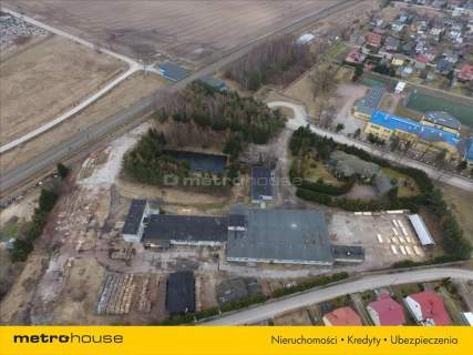 Hale produkcyjne na 2 ha działce z domem 350 m kw.