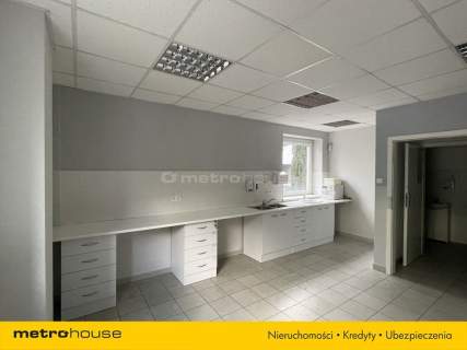 Nieruchomość komercyjna na sprzedaż, 640 m2, Łódź