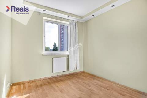 3 pokoje oddzielna kuchnia apartamentowiec Stegny