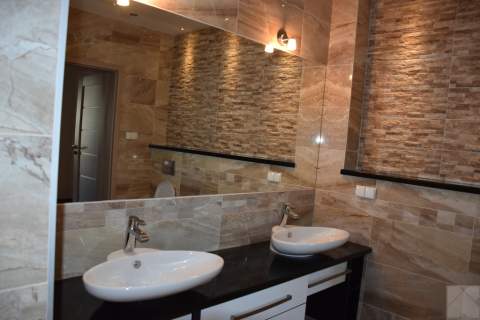Mieszkanie w kamienicy 126 m2 na Rynku Sanockim