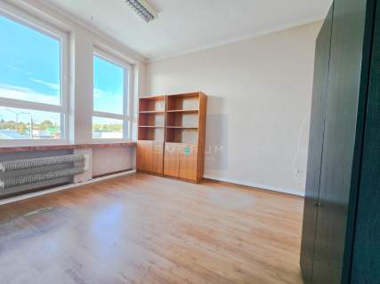 Lokal biurowy 8 pokoi Zawodzie ul. Legionów