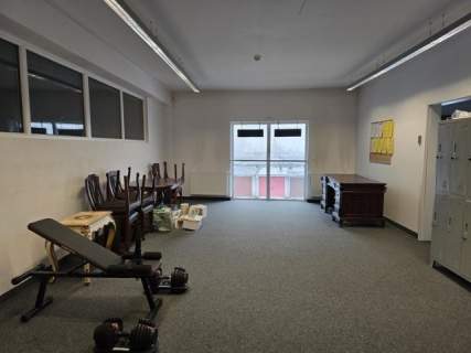 Nieruchomość komercyjna na sprzedaż, 305 m2, Łazy