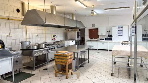 RESTAURACJA DZIAŁA I POSIADA ZAPLANOWANE IMPREZY 