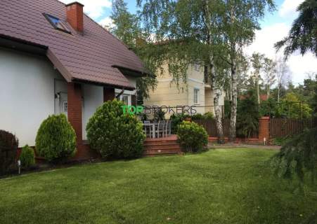Piękny dom wśród zieleni, super dla rodziny