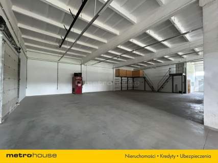 Budynek warsztatowo-magazynowy 1170 m2 w Toruniu.