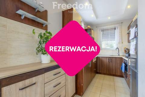 Gotowy do zamieszkania wygodny mały dom