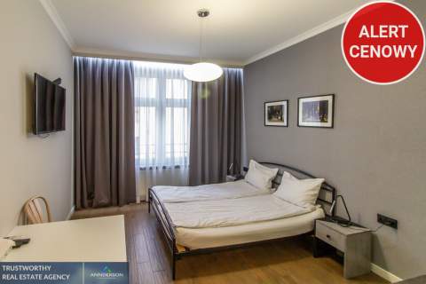 Trzy apartamenty z kuchniami i łazienkami/Salwator