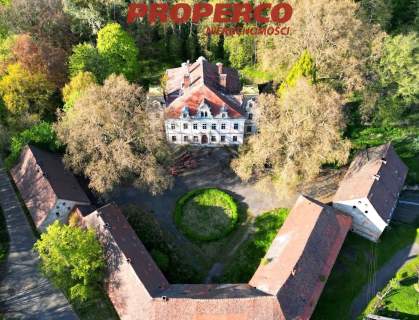 XVII-wieczny pałac, 300-letni park, działka 28ha