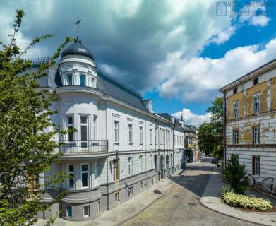 Zrewitalizowana kamienica pec winda rynek