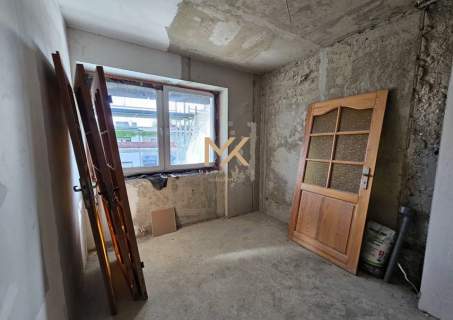Dom 300m2, 9 pokoi