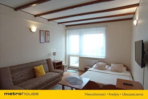 SŁONECZNY APARTAMENT W USTCE 700 METRÓW OD MORZA