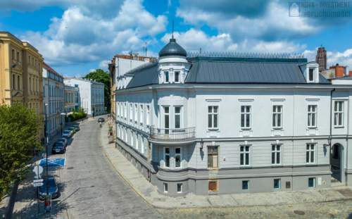 Zrewitalizowana kamienica pec winda rynek