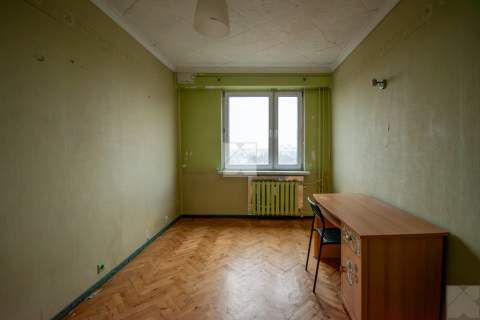 Na sprzedaż przestronne 4-pokojowe mieszkanie