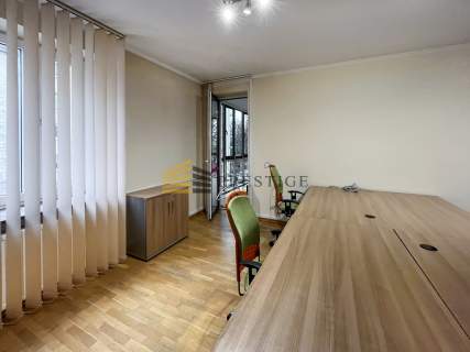 Przestronny lokal 121m2 z ogrodem zimowym - Wola
