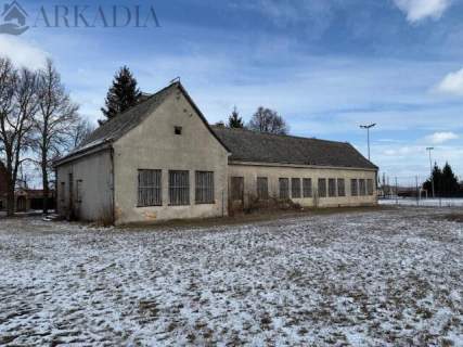 Na sprzedaż stara szkoła w Siekierkach gmina Tykocin z działką...
