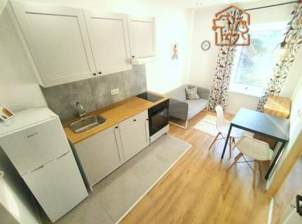 Wynajmę jasne 2 pokoje, pet friendly, Skarbnika 21