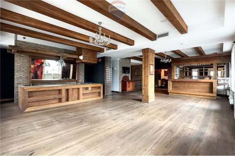 Kamienica w ścisłym centrum Bielsko-Biała 735 m2