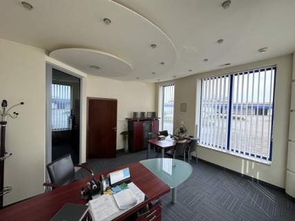 Budynek biurowy 1400 m2 open space Zabierzów