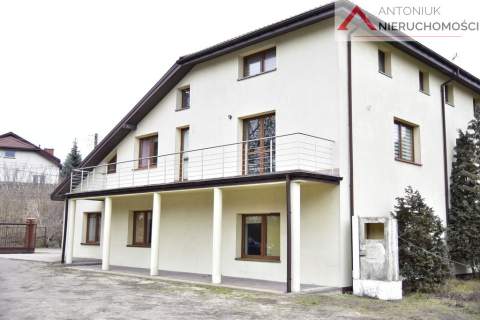 8 pokoi - Hotel/kwatery pracownicze - Grudzie