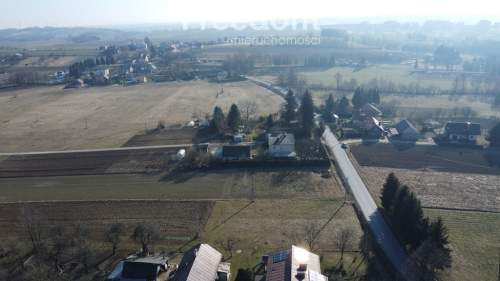 Działka budowlana z mediami w Korczynie, 1701 m2