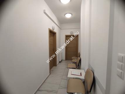 Bud. usługowy 360m2 - biura gabinety medyczn/kosm