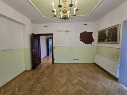 Nieruchomość komercyjna na sprzedaż, 305 m2, Łazy