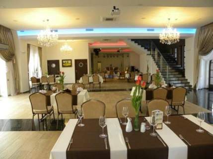 Obiekt restauracyjno - hotelowy